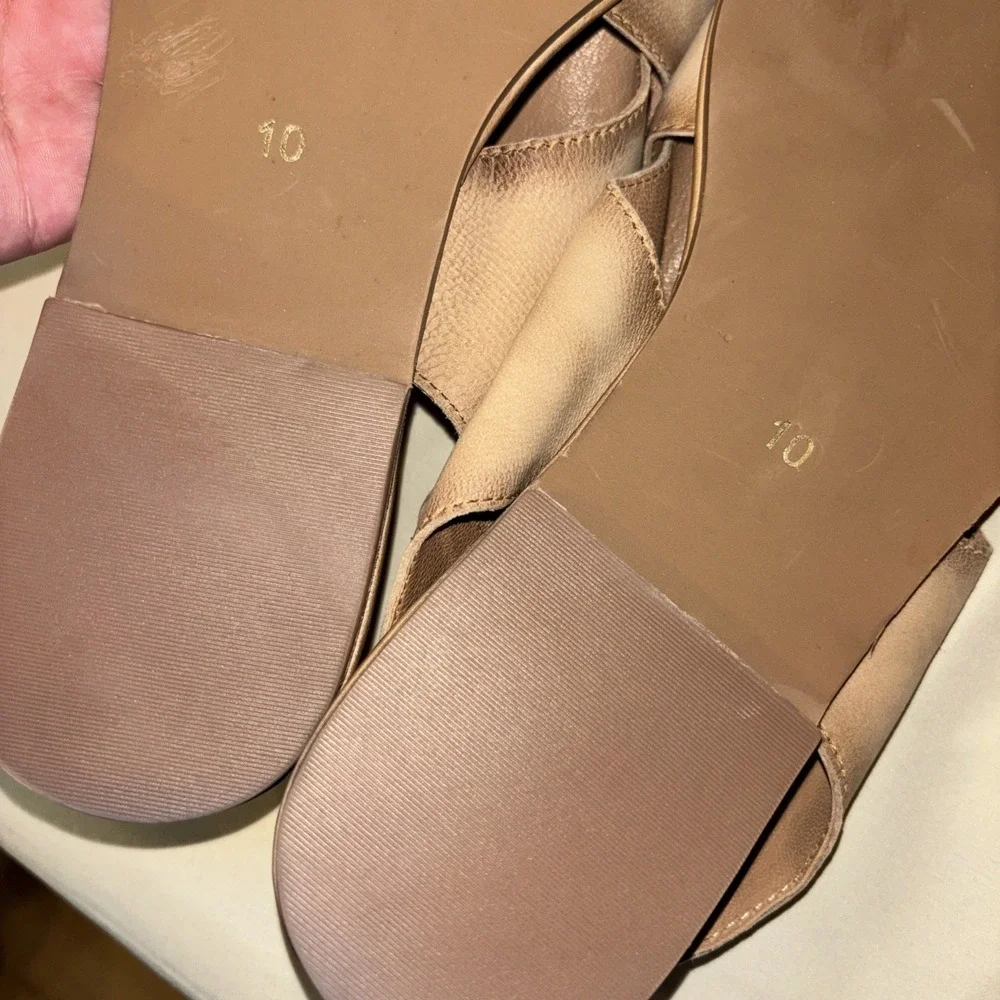 New Diba True 10 Venture Some Beige Sandals Ankle Strap Leather Cross Band Flats